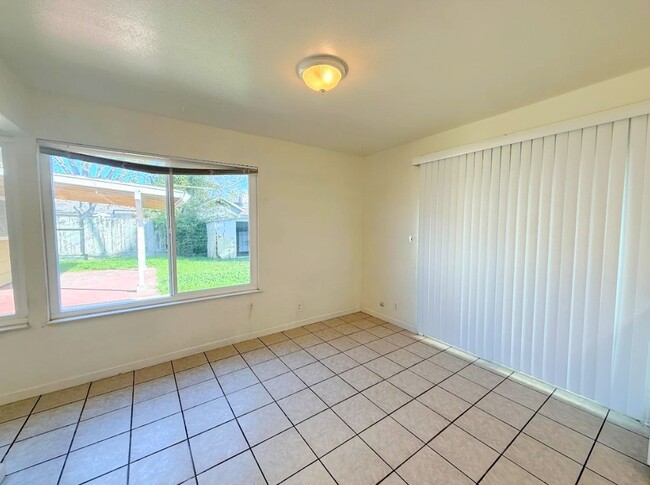 Photo - 455 Columbia Ave