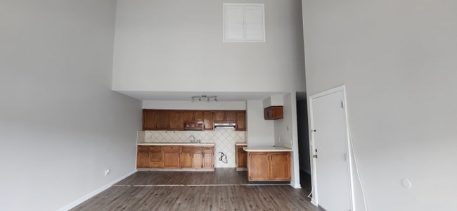 Building Photo - 219 Roosevelt St Rental
