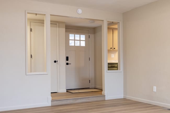 Photo - 5520 Valleyview Ln