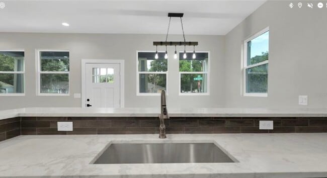 Photo - 8217 N Brooks St