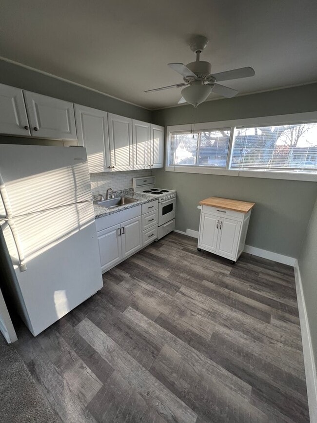 Photo - 4 bedroom 2 bath home in the Crabtree section of Levittown. Available for move in 6/1/2023