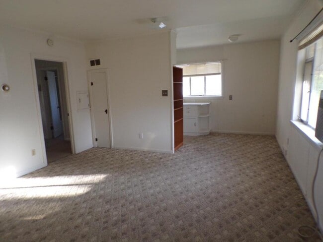 Photo - 110-112 Park St