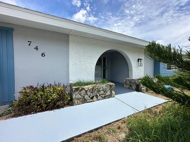 Photo - 746 Bianca Dr NE House