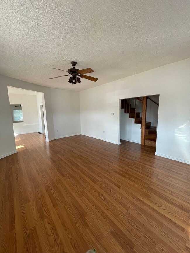 Photo - 706 Railroad Ave Unit 1