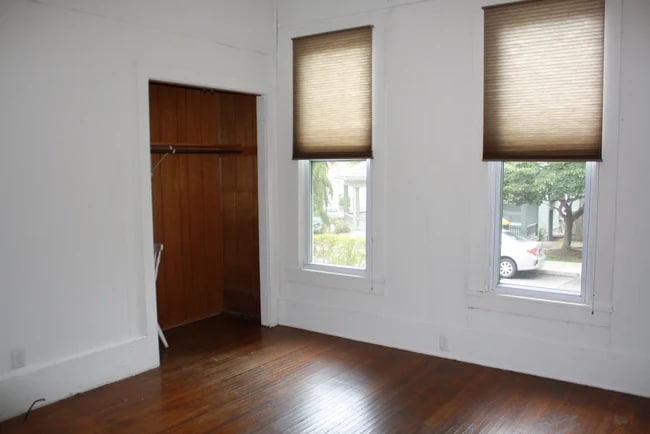 Photo - 401 S Dunn St