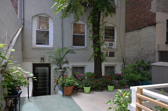 216 East 28th Street