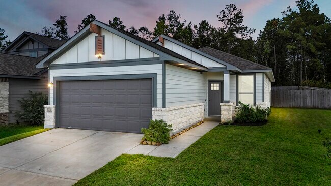 Building Photo - 25207 Pomegranate Pl