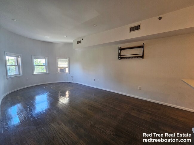 1406 Beacon St Unit 4
