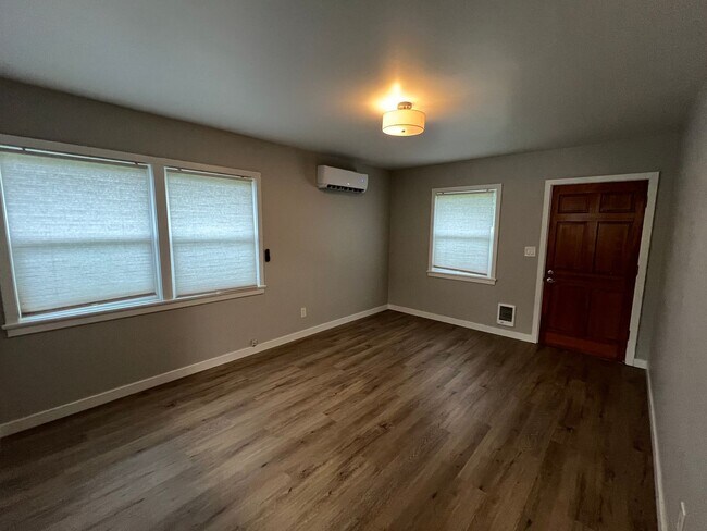 Photo - r3008unanderavev Unidad 2103