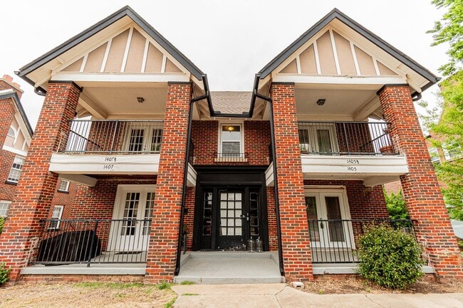 Photo - 1 Bed 1 Bath apartment in Okc close to Plaza District!