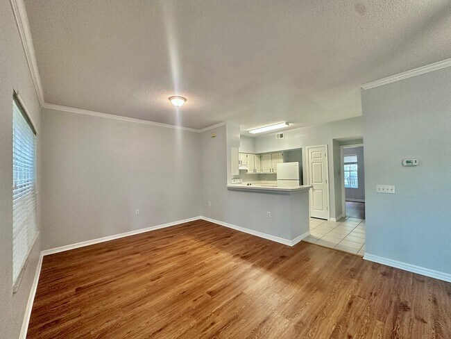 Photo - 10000 SW 52nd Ave