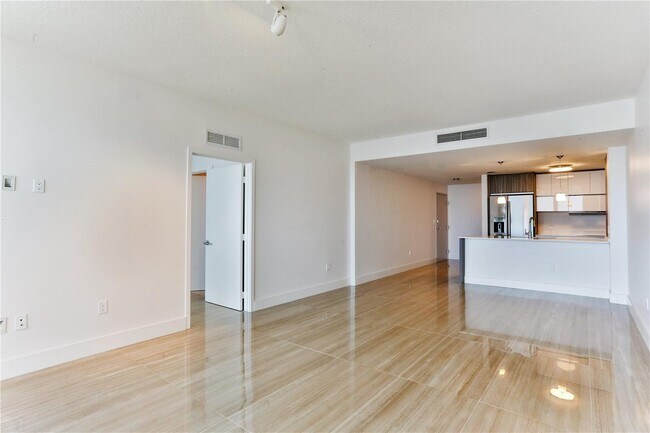 Photo - 600 NE 27th St Unit 1504