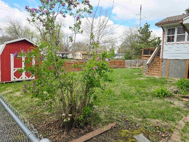 Photo - 2111 Palmer Cir