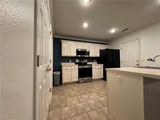 1584 Willowbrook Dr
