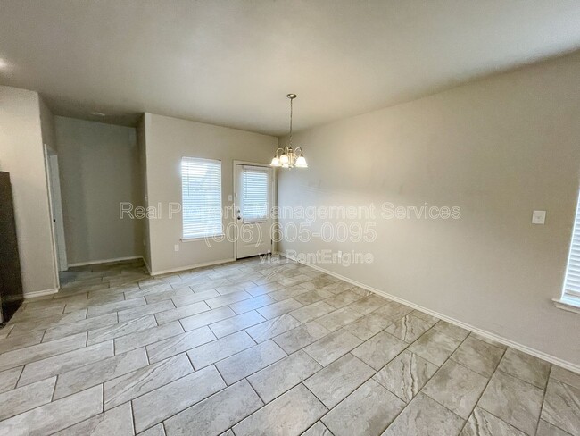 Photo - 11207 Akron Ave