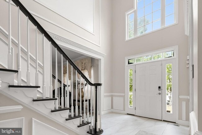 Building Photo - 7202 Exbury Ct