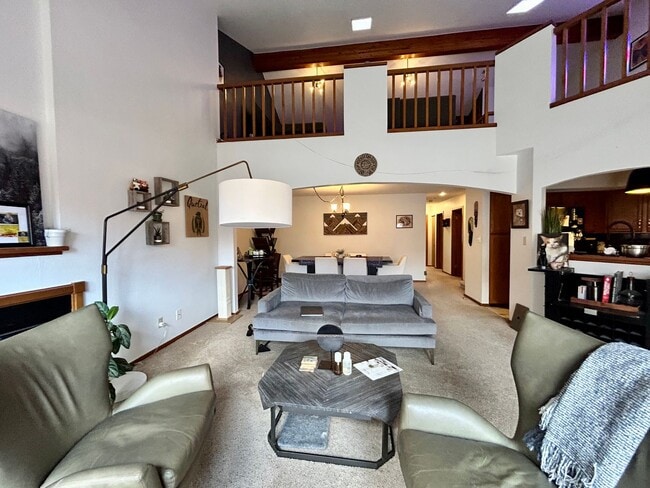 Photo - Spacious 2Bd/2.5Ba Luxury Loft-Style Condo in Frasier Meadows