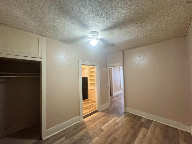 1205 Austin St