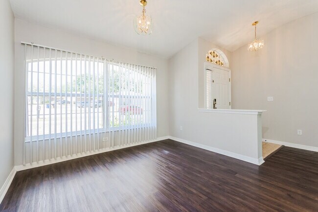 Photo - 640 Tranquility St