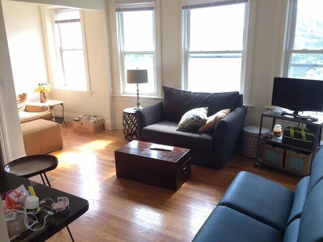 Photo - 102 Saint Marys St