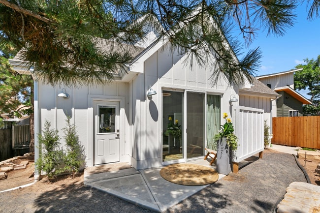 Building Photo - 4025 Kern St Rental