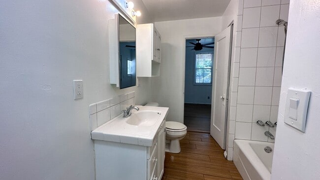 Photo - 1252 E Broadway Unit 1252
