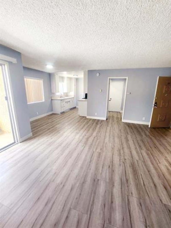 Building Photo - 123 S Catalina St Rental
