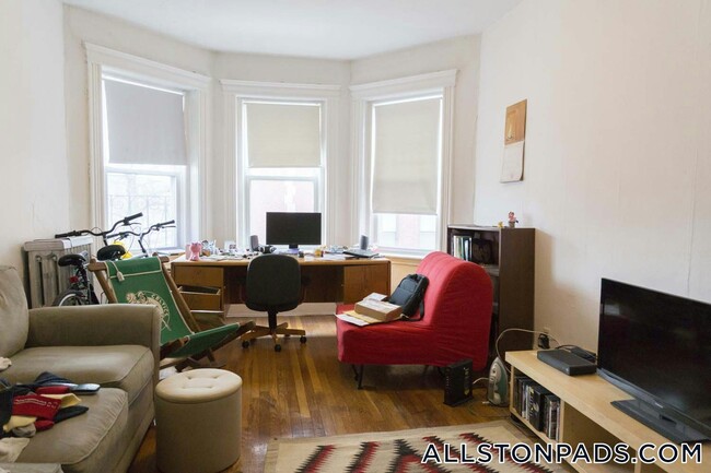 Photo - 5 Walbridge St Apartment Unit 11