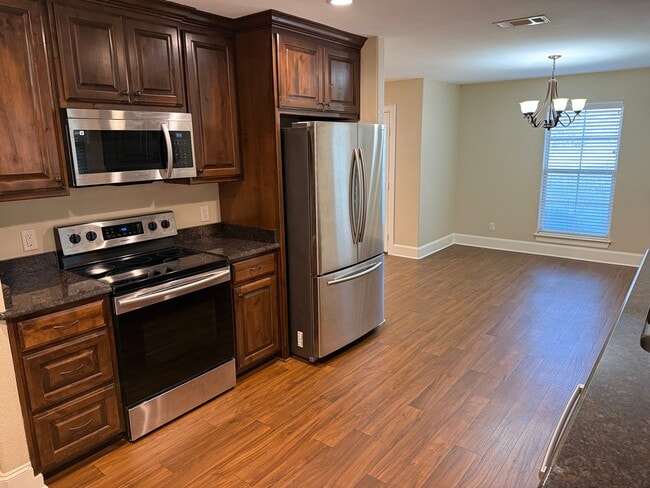 Photo - 406 Brentwood Dr