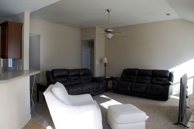 Photo - Nice 3 Bed 2 Bath House In Vanderveen Crossing!