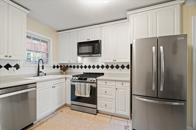 Photo - 869 Briarcliff Rd NE Unit B20