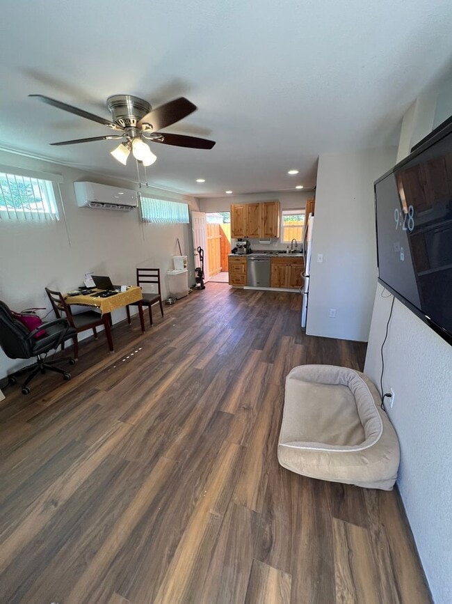 Photo - 1126 Rudd Ave