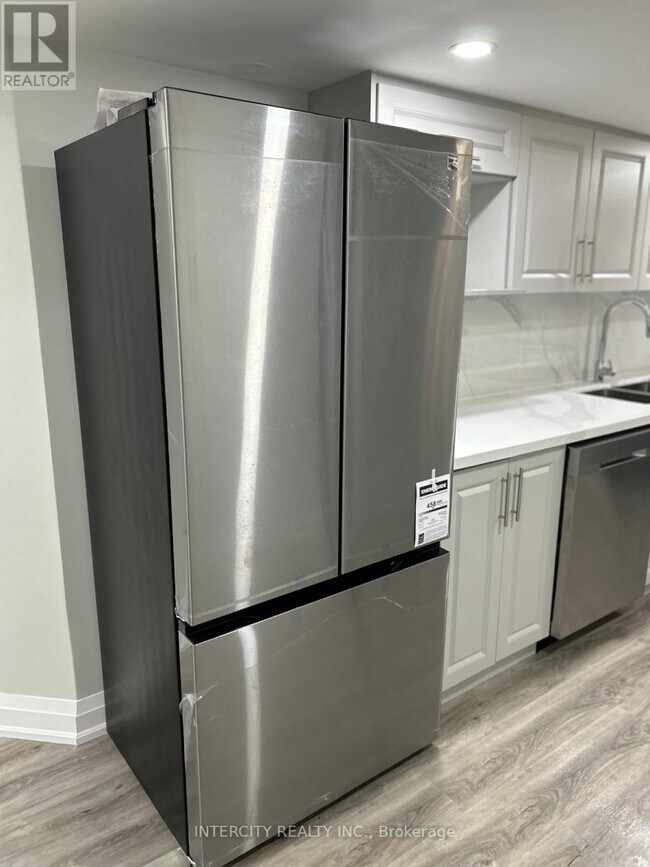 Photo - 299 Fleetwood Dr