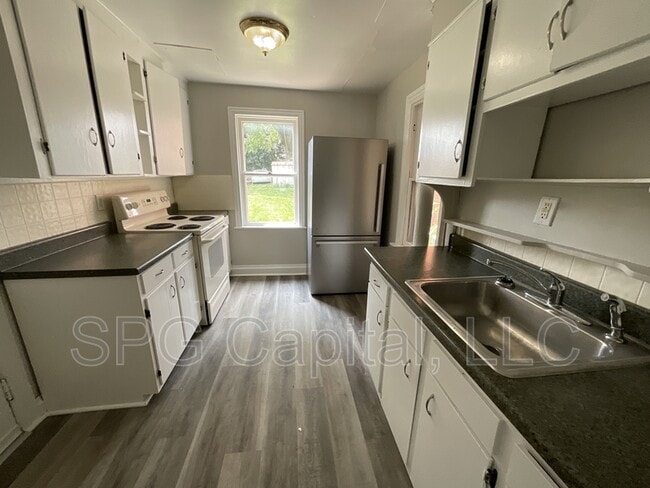 Photo - 324 N Franklin St