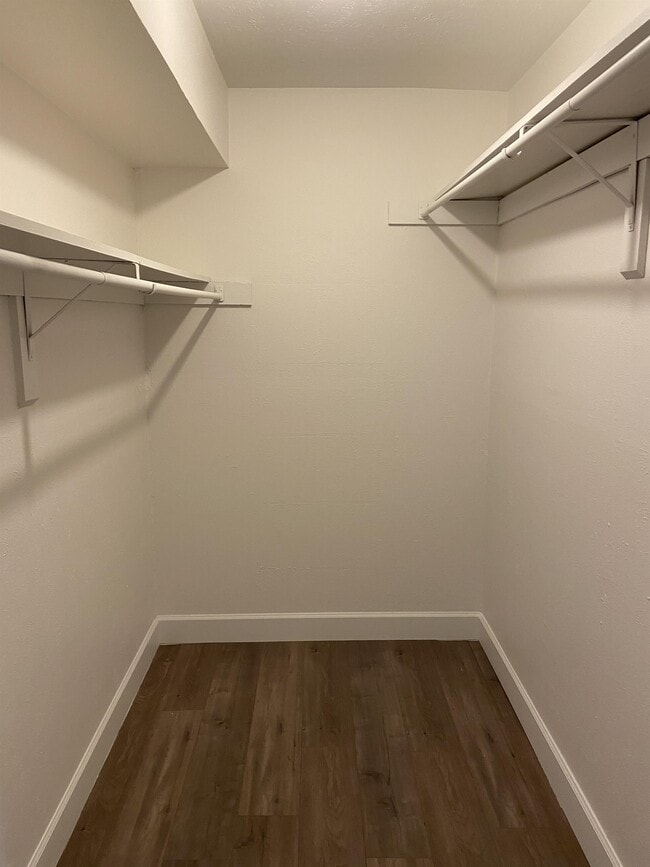 Photo - 5003 Skillman St