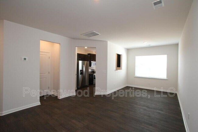 Photo - 1317 Wunder Way