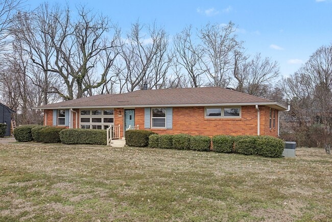 Photo - Mid Century Modern in Donelson with 4 bed 2bath, pet friendly, 2 car garage, and potential music ...