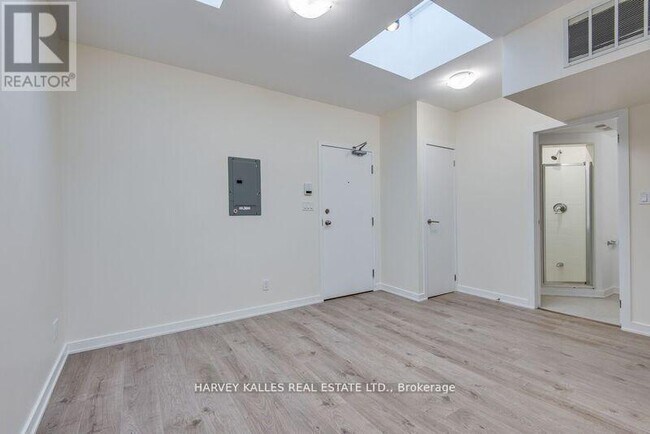 Photo - 1216 St Clair Ave W
