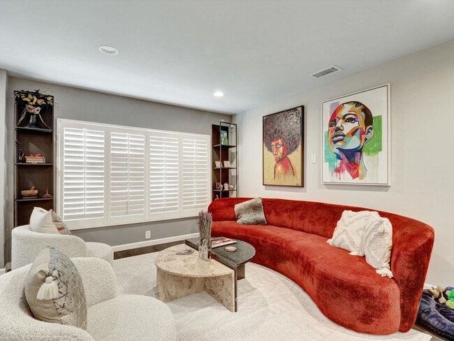 Photo - 5437 Coolidge Ave