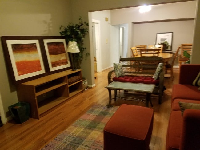 Photo - 2232 W Addison St Unit 2