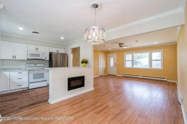 Photo - 15 Westbrook Dr