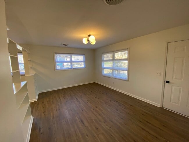 Photo - Charming 3 Bedroom House in Quite Neighborhood