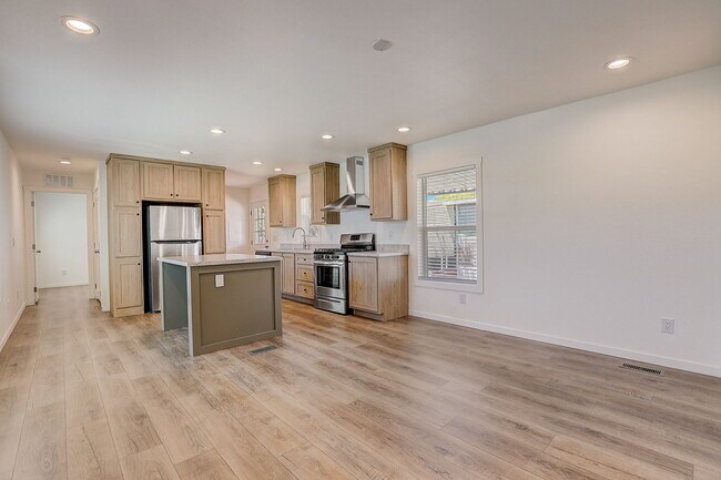 Photo - 2627 S Lamb Blvd