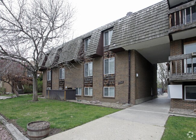 Photo - 2340 South St