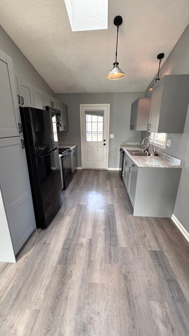 Photo - 3420 Parkwood Dr