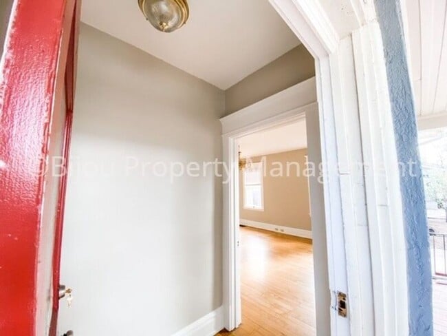 Photo - 311 E Del Norte St Unit Upper
