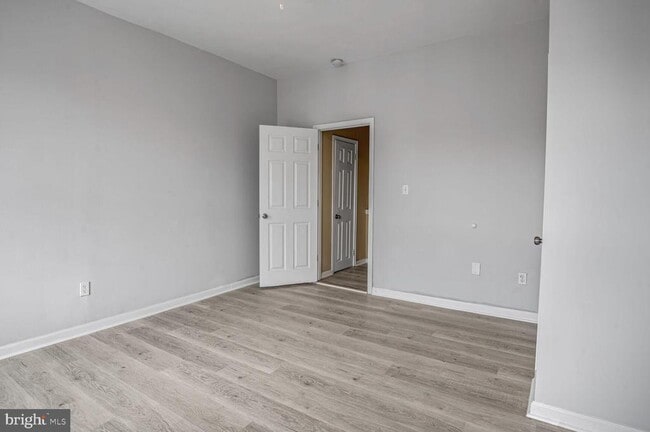 Photo - 1684 Darley Ave Casa Adosada