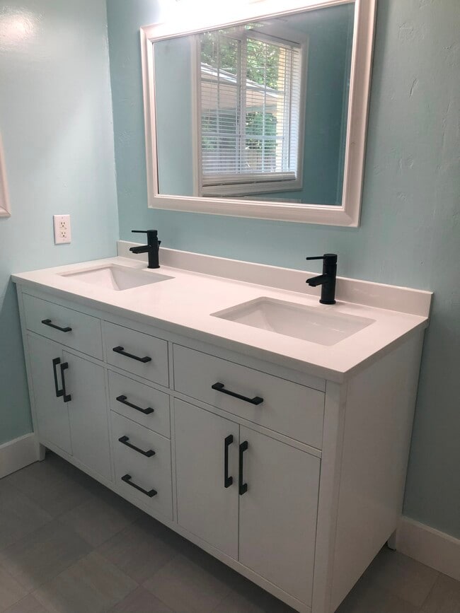 Photo - 2418 W Malad St