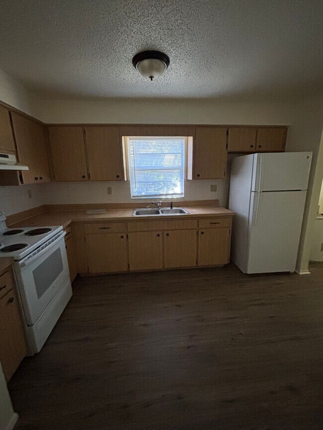 Photo - TW-Hamilton4833 Unidad Ham1