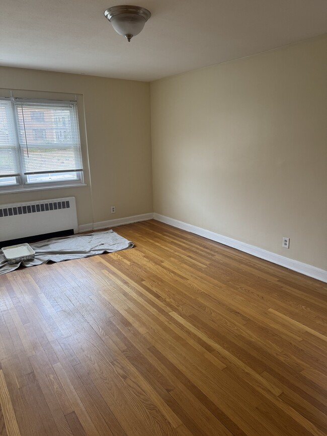 Photo - 877 Farmington Ave Unit 881-102